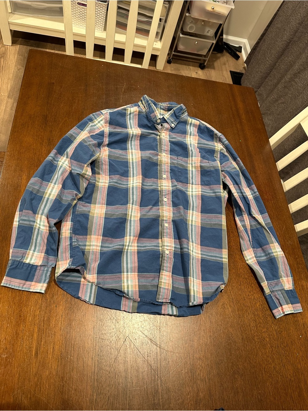 American Eagle Outfitters Blue and Pink Plaid Button-Down Shirt